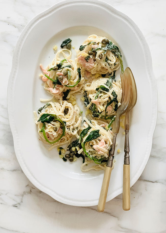 Cremede pastareder med laks og spinat