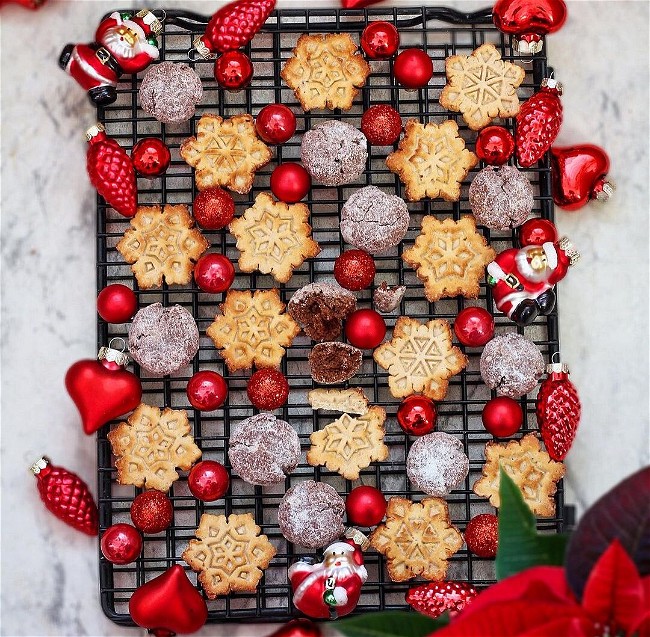 Image of Crinkle Cookies und Ausstechplätzchen