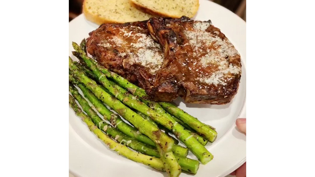 Image of Terrapin Ridge Farms Pecan Honey Mustard Glazed Pork Chops