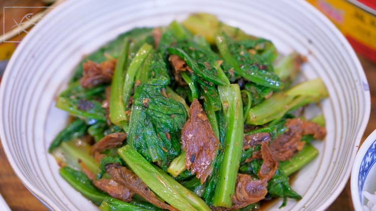Image of Add 1 Tbsp oyster sauce and mix well. Serve it as a side dish.