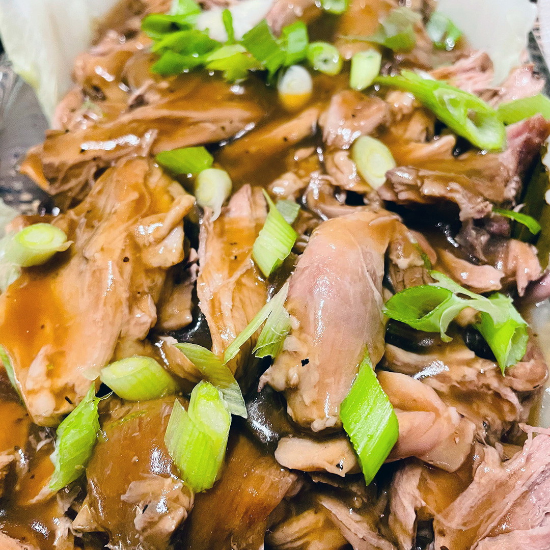 Pata Tim (Braised Pork Leg)