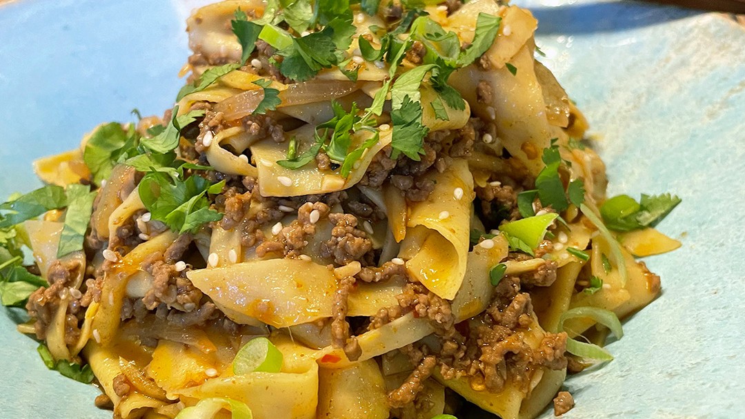 Image of Spicy Garlic Pork Noodles