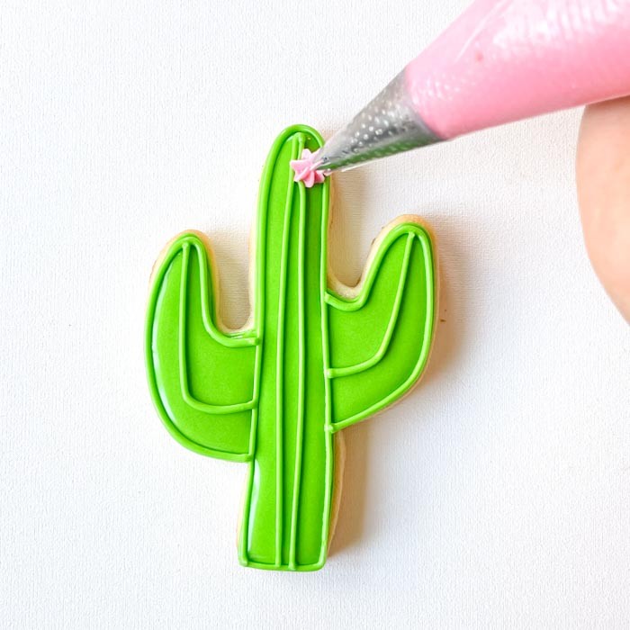 How to Decorate a Cactus Sugar Cookie