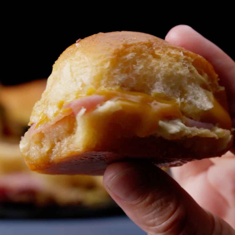 Melinda’s Pull Apart Ham and Swiss Sliders