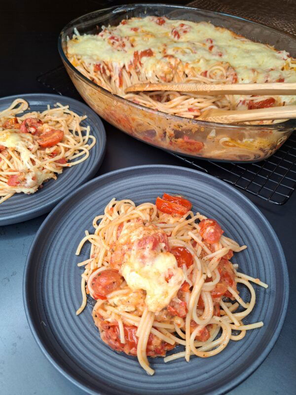 Einfacher Spaghetti Auflauf mit Tomaten-Kokossoße – Einfach Lecker