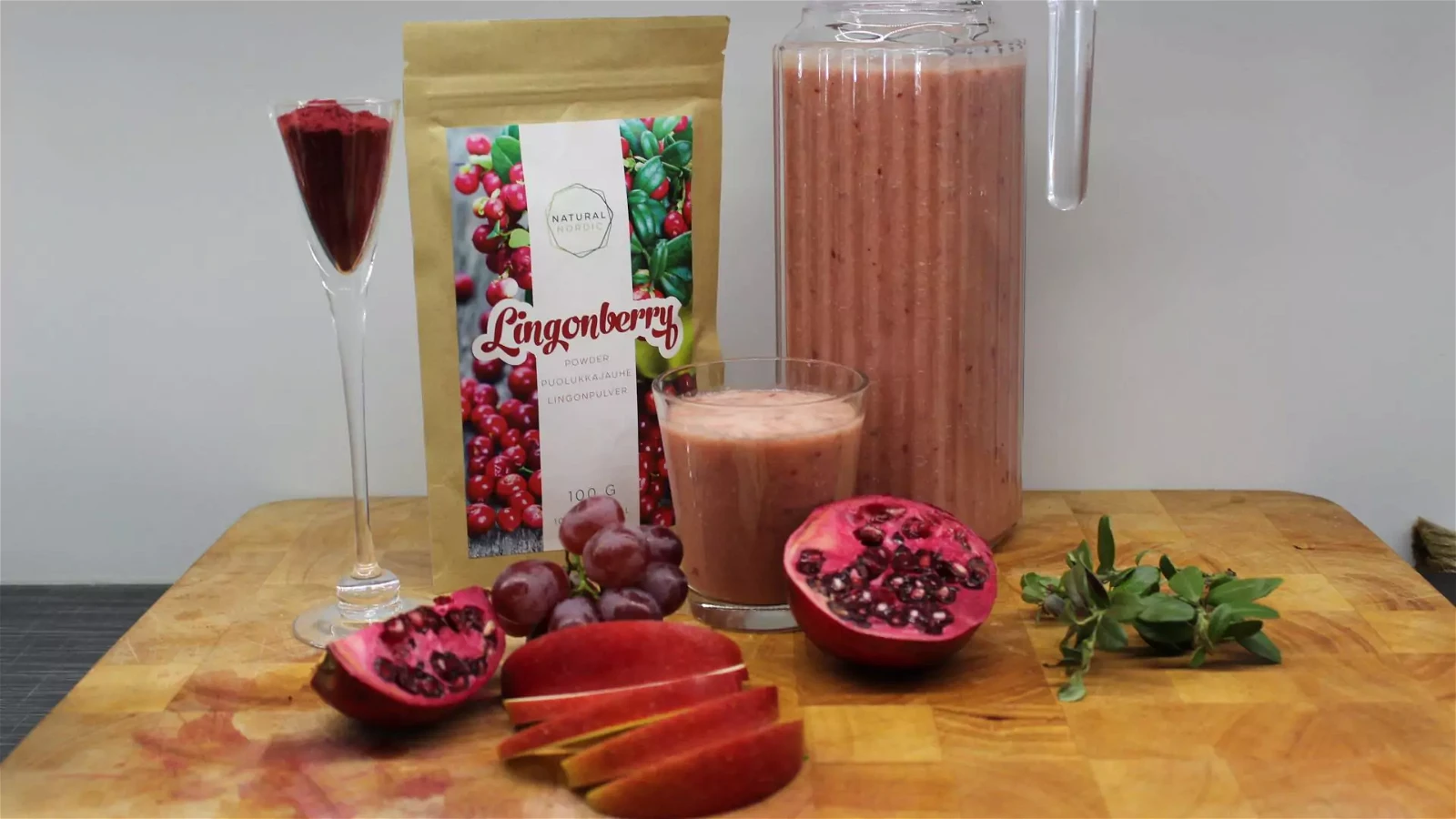 Image of Fruity vegan red smoothie