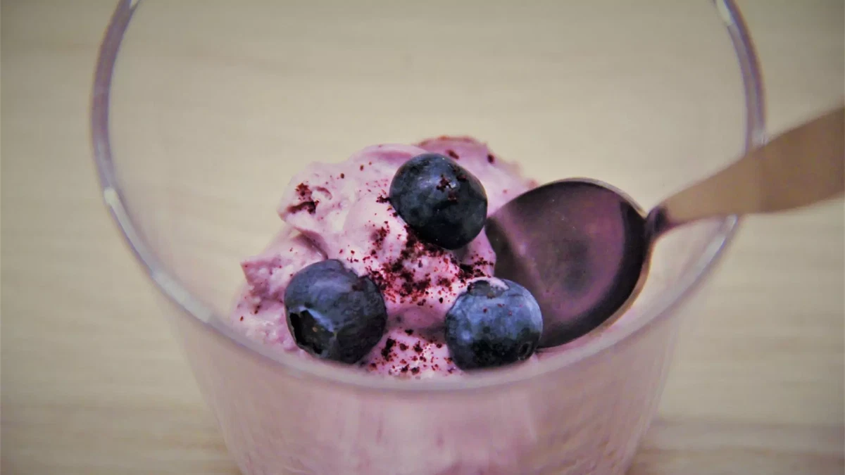 Rum raisin whip