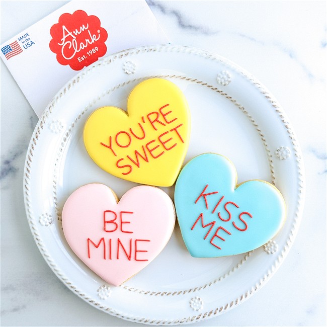 Image of How to Decorate a Conversation Heart Cookie