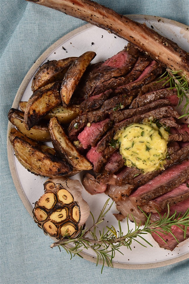 Image of Grilled Tomahawk Steak