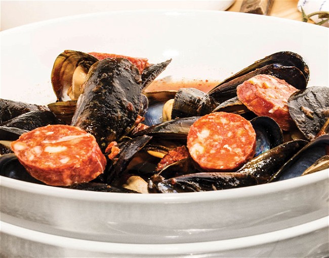 Image of Beer Mussels with Spicy Sausage