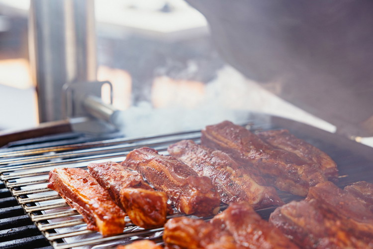 Image of Place your lamb ribs in the BBQ/Grill or other smoker/smoking chamber
