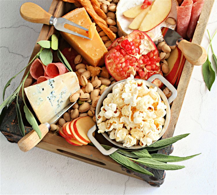 Image of Choose a large serving board so that guests can see...