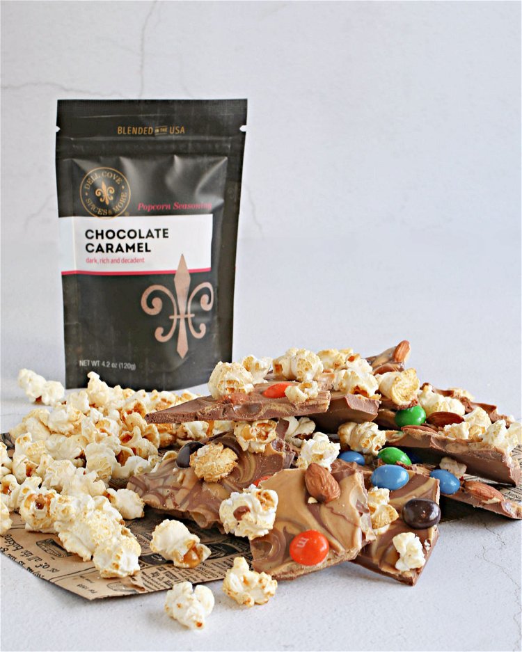 Image of Sprinkle on the candies, roasted almonds and popcorn. Sprinkle with...