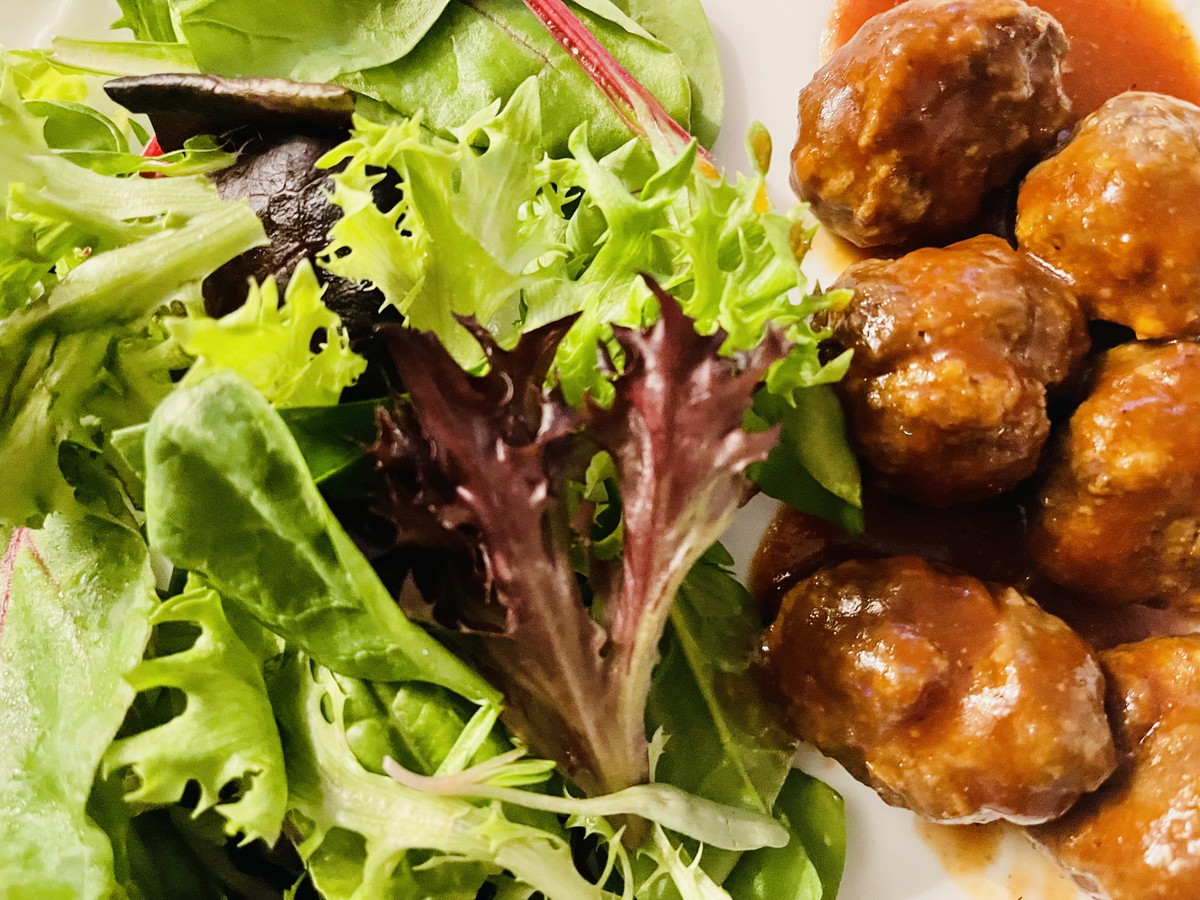 Crockpot Elderberry BBQ Meatballs