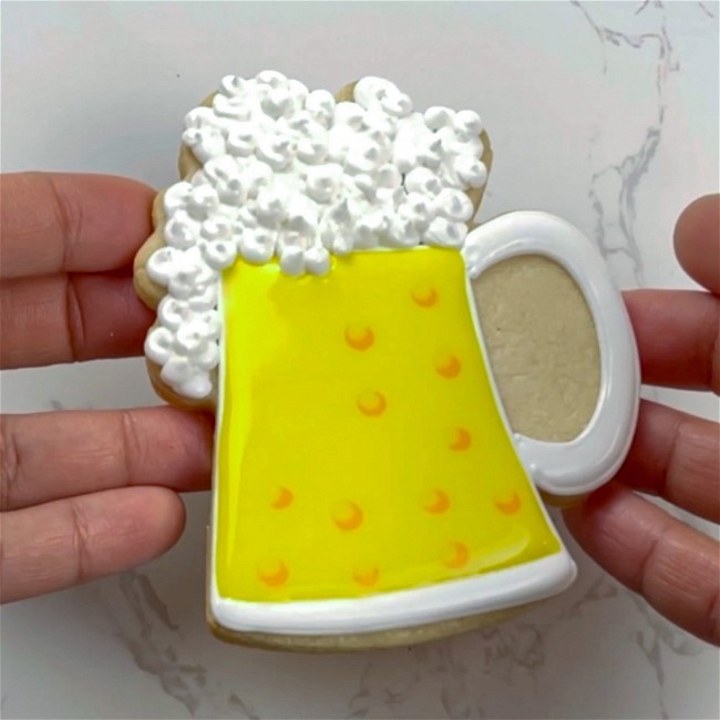 Image of How to Decorate a Beer Stein Cookie