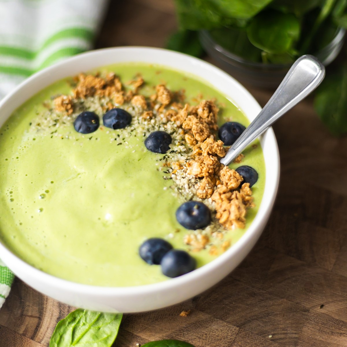 Mood-Boosting, Gut-Healing Green Smoothie Bowl