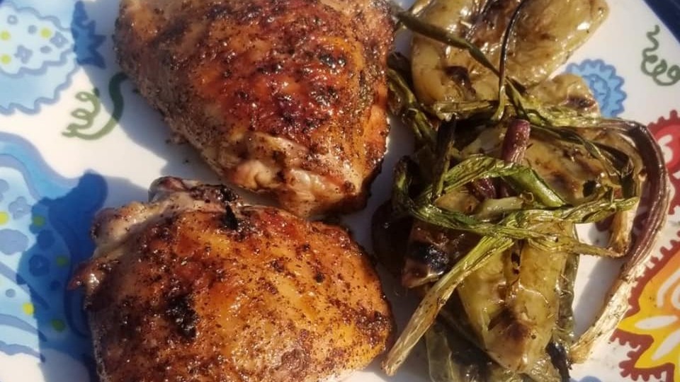 Image of Grilled Chicken with Asparagus, Mushrooms & Onions