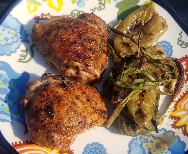 Image of Grilled Chicken with Asparagus, Mushrooms & Onions