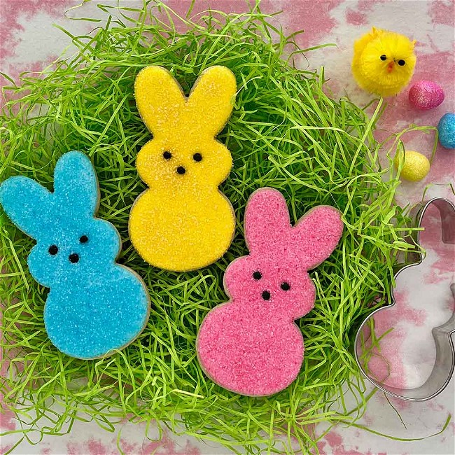Image of Decorating Tutorial: Easy Marshmallow Easter Bunny Sugar Cookies