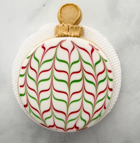 Image of Marbled Ornament: Beginner-Friendly Wet-On-Wet Decorating Technique