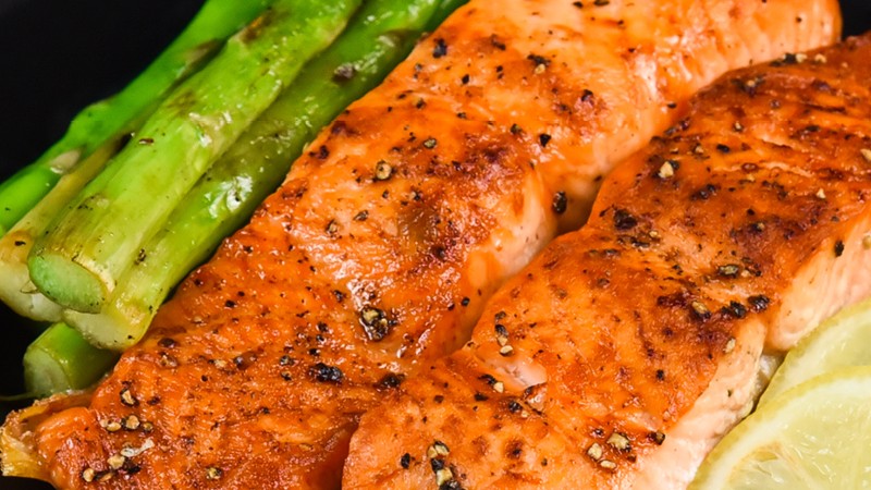 Grilled Salmon with Asparagus by Turbo E Outdoor Grill