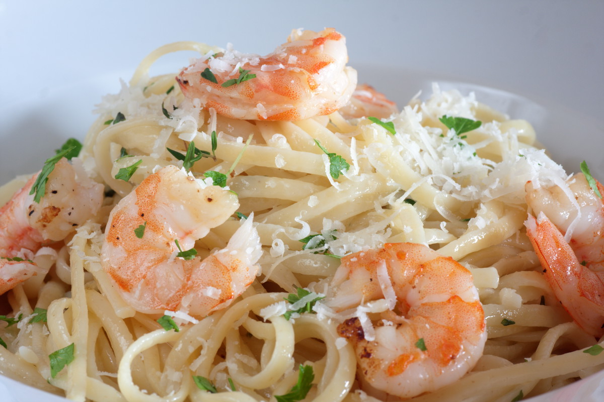 Garlicky Shrimp Pasta