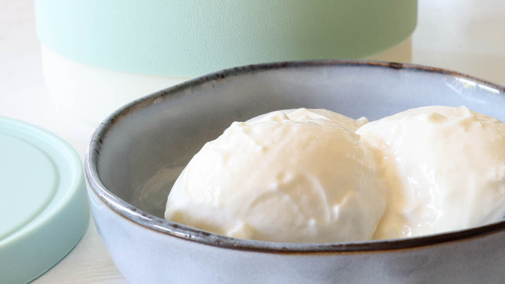Image of Recipe for the thickest tub set homemade yogurt ever!