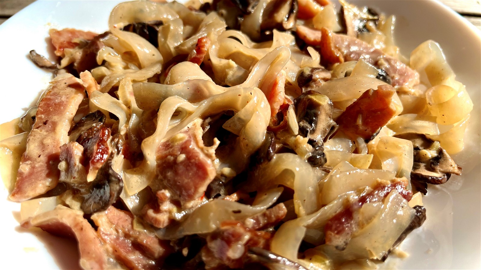 Image of Bacon And Mushroom Noodles