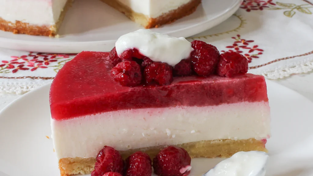 Image of Yoghurt and raspberry jelly cheesecake (GAPS/SCD)