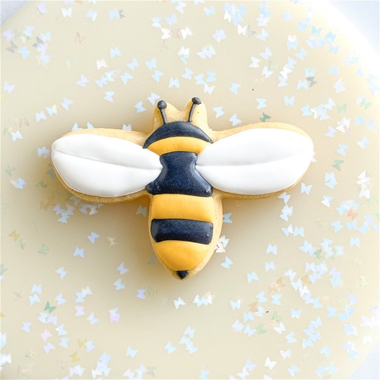 Image of Add this bee cookie to your next flower, garden, or pollinator set!