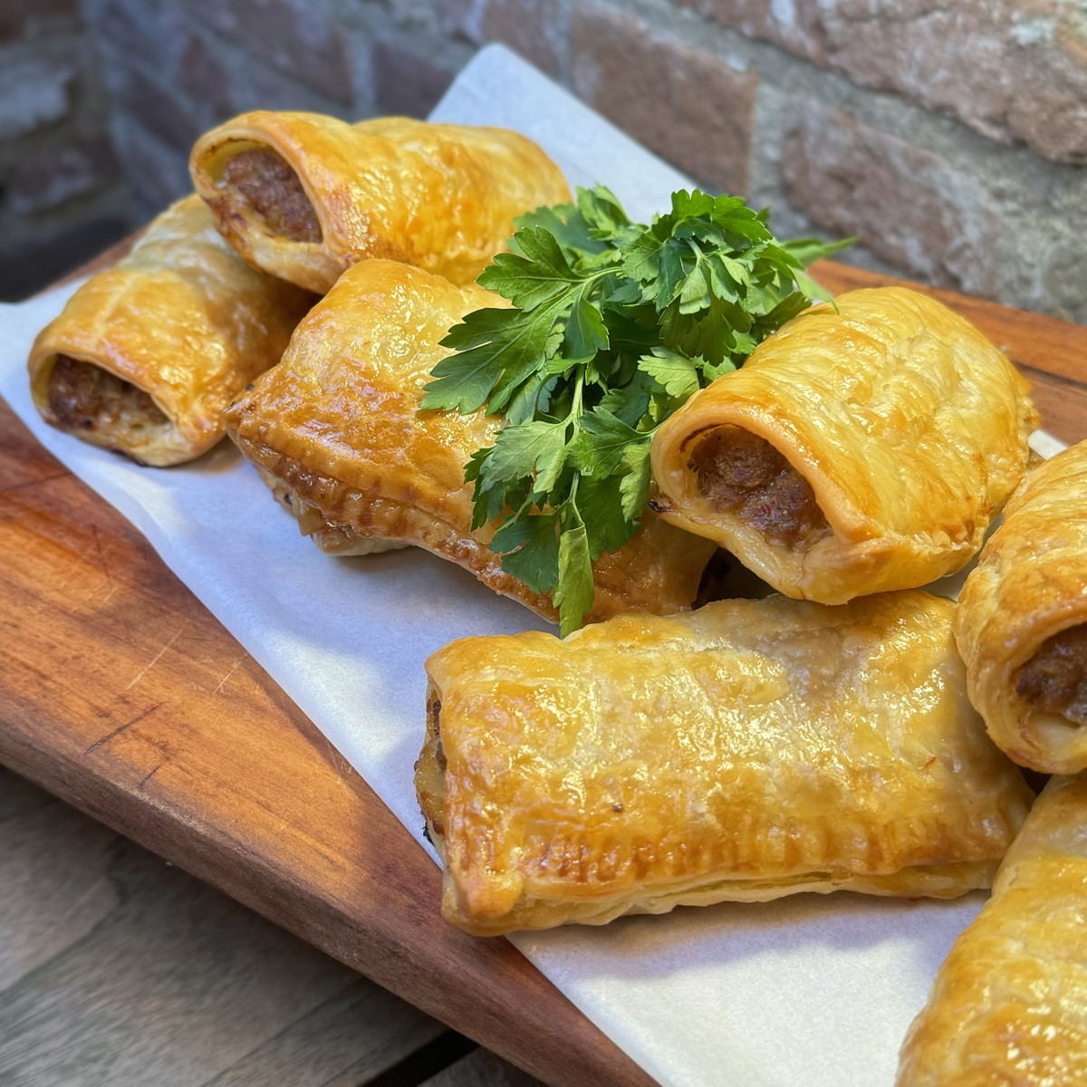 Sausage in puff pastry | saucijzenbroodje