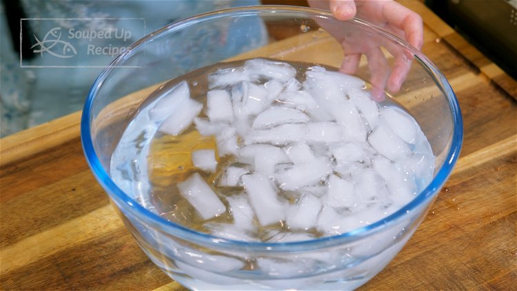 Image of Prepare a bowl of ice water on the side. Take...
