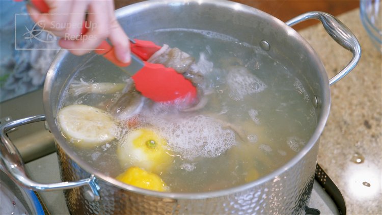 Image of Add the shrimp to the pot and let it cook...