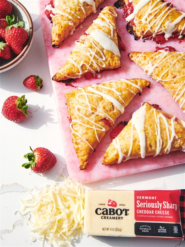 Image of Strawberry Hand Pies with Cheddar Crust