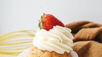 Image of Vanilla Cupcakes topped with Vanilla Mascarpone – a little bliss in every bite!