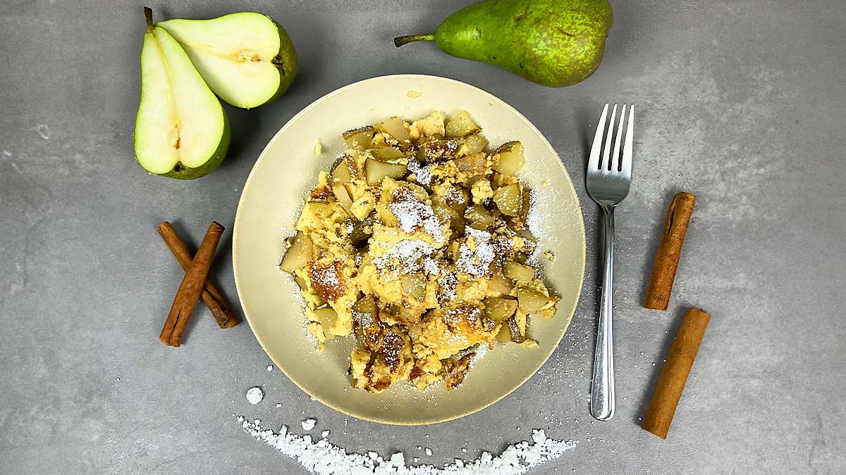 Image of Fluffiger Protein Kaiserschmarrn mit Birne