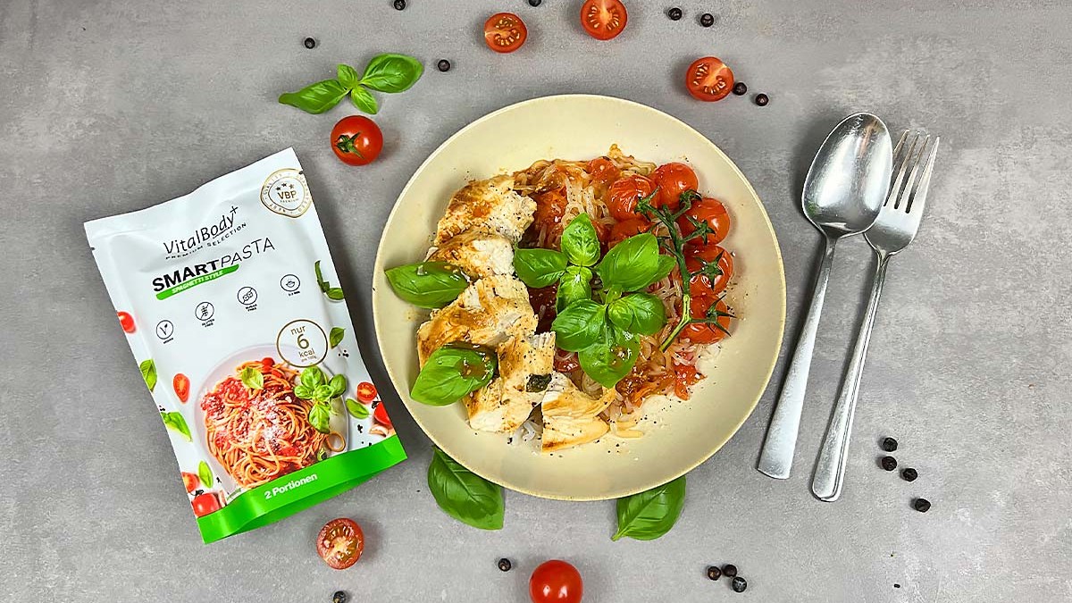 Image of Leichtes Tomate Basilikum Hähnchen mit SmartPasta