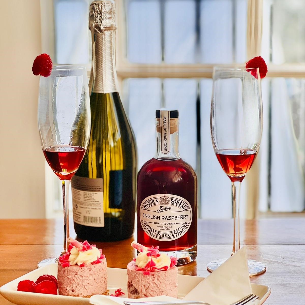 Raspberry Gin Royale