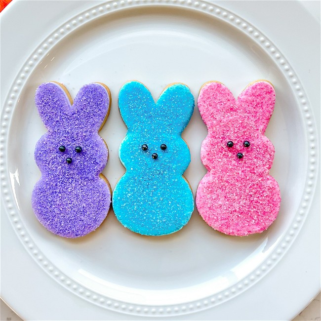 Image of How to Decorate a Marshmallow Bunny Cookie