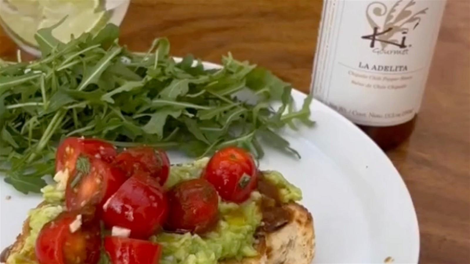 Image of SMASHED AVO ON TOAST WITH CHIPOTLE CHILI SAUCE