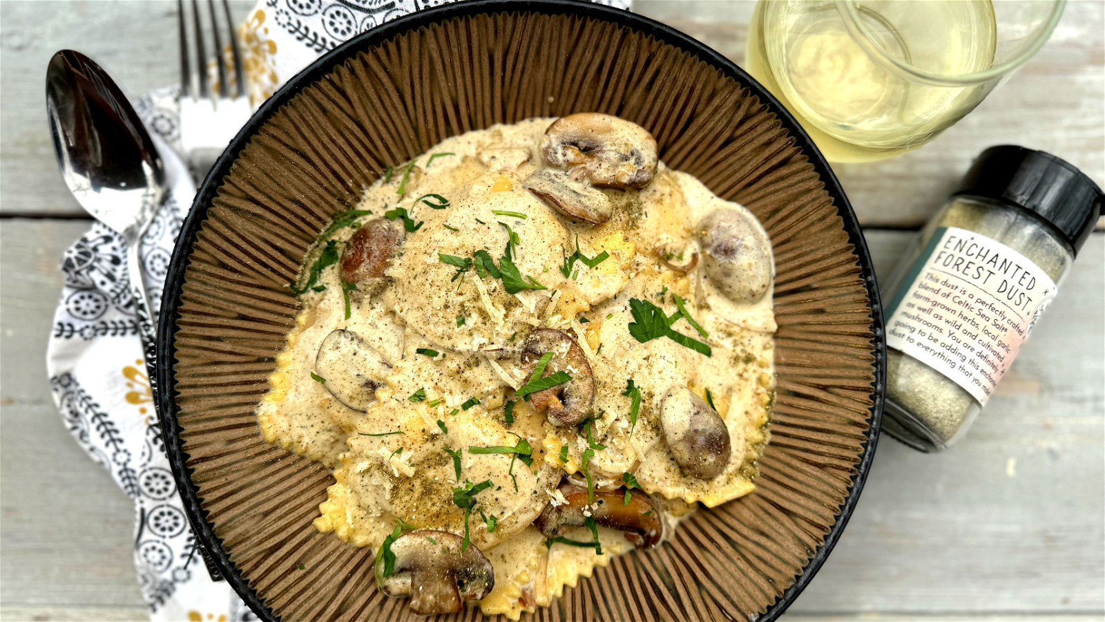 Image of Cheese Ravioli with Creamy Mushroom Sauce