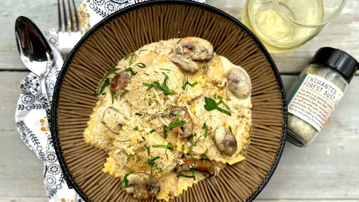 Cheese Ravioli with Creamy Mushroom Sauce