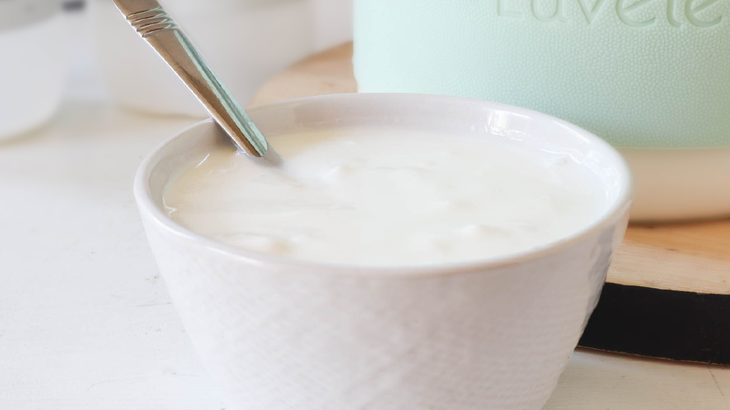 Image of 24 hour goat milk yoghurt recipe for SCD & GAPS