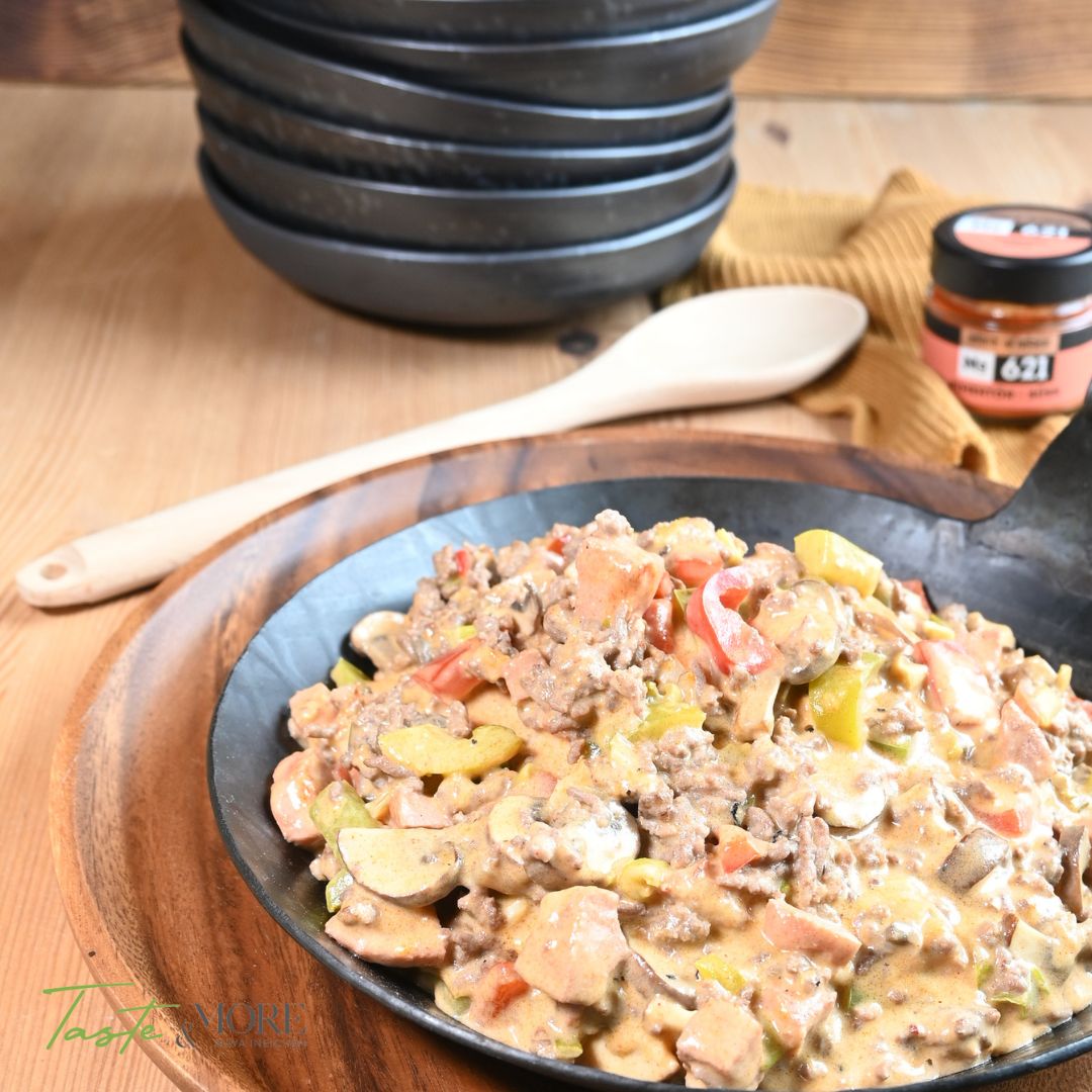 Hackfleisch Gemüse Pfanne an Pimentonsauce