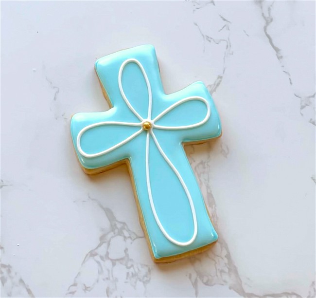 Image of How to Decorate a Cross Cookie