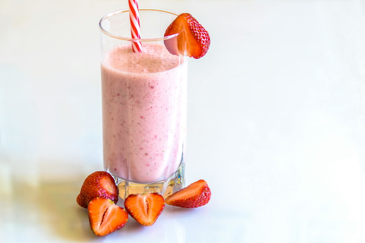 Strawberry Skin Glow Smoothie