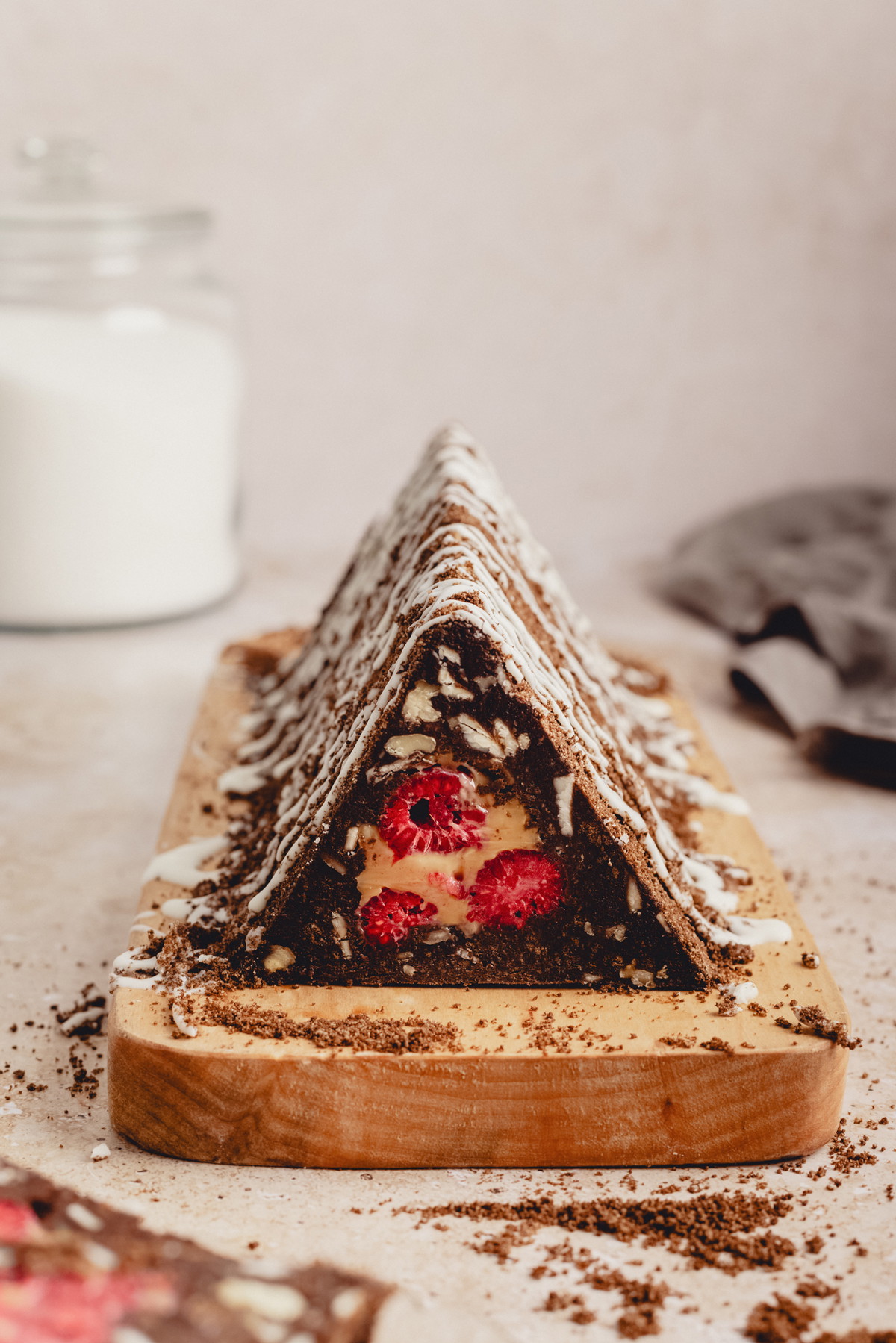 Toblerone relleno de manjar y frambuesa