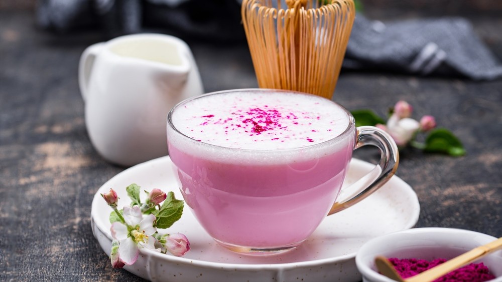 Image of How To Make a Beetroot Latte