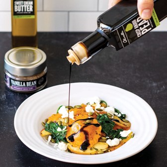 SQUASH RAVIOLI WITH SAUTÉED APPLES AND A PEAR BALSAMIC DRIZZLE