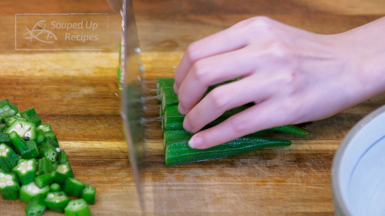 Image of Discard the calyx, where the part that connects the stem. Then cut the okra into 1/4 inch thick slices. Okra is also known as lady’s finger or gumbo, its slime liquid is made up of a soluble fiber, which is...